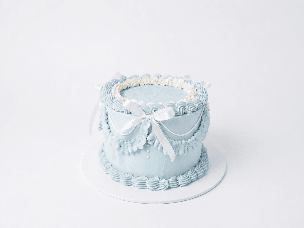 Medium vintage cake