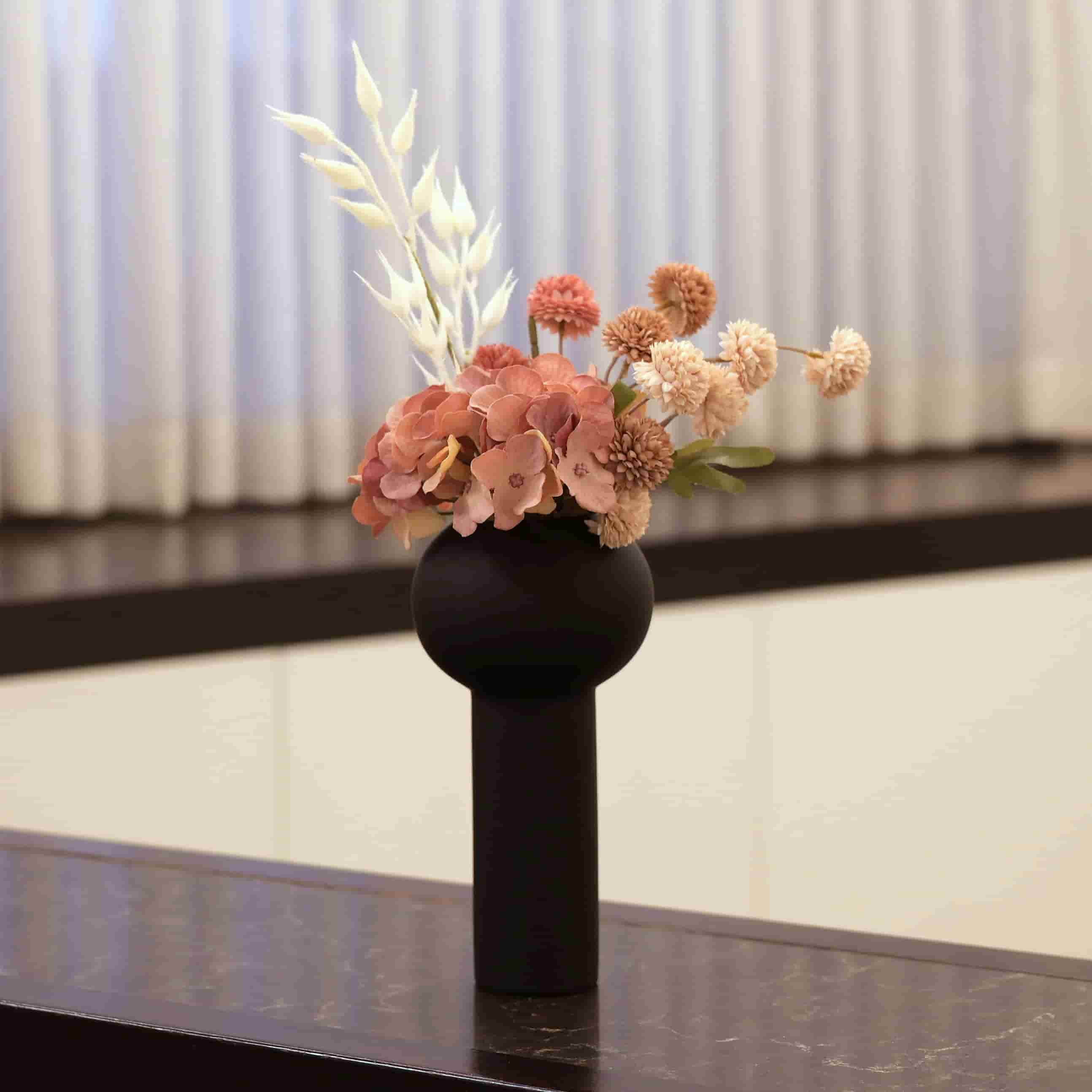 Flower Arrangement | The Rosé Silhouette: Matte Black Pedestal Vase