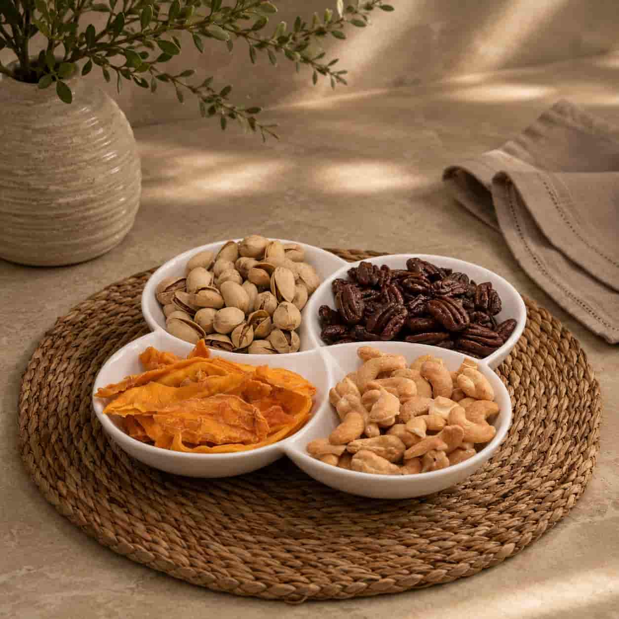 Four-Compartment Nut & Dried Fruit Set